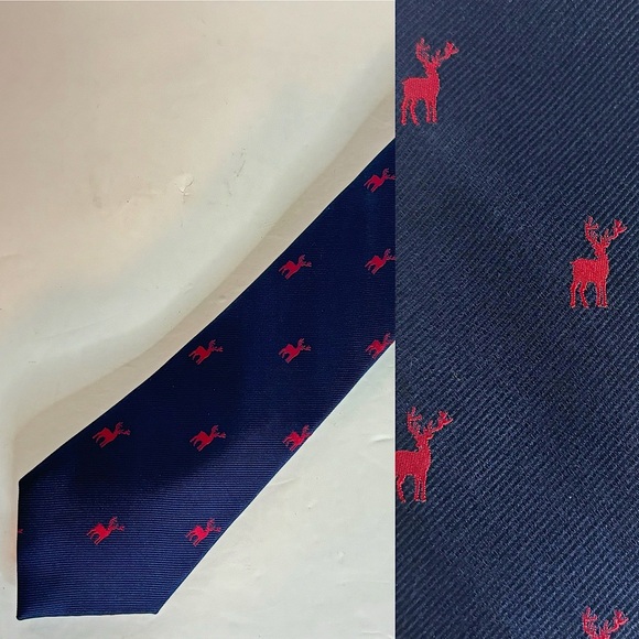 Tommy Hilfiger Navy Blue Red Buck Stag Deer Silk Neck Tie - Picture 1 of 7